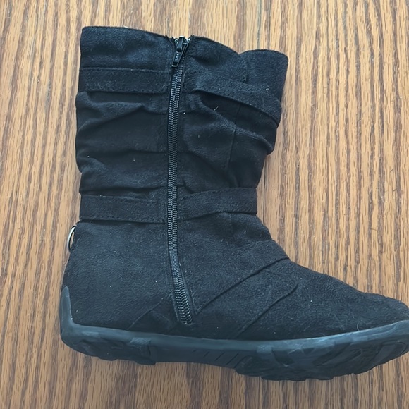 Girls black suede size 3 boots - Picture 3 of 6